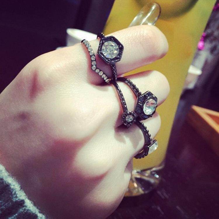 【Bln-Jewelry】south Korea Diimpor Asli Wanita Busana Cincin Berpasangan Mutiara Cerah Bor Lima Set Ring-Intl
