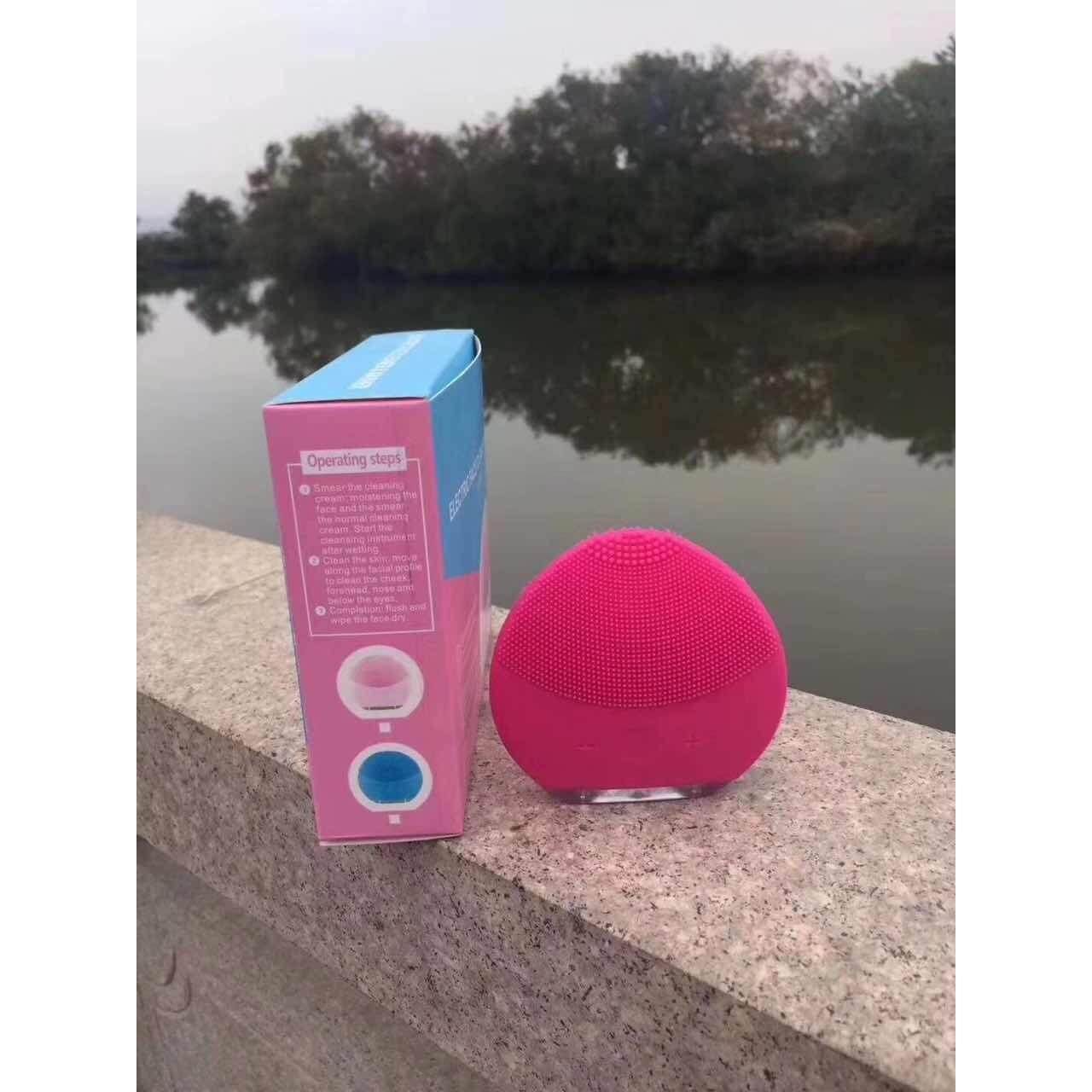 Luna Silicone Electric Facial Cleanser Rechargeable
