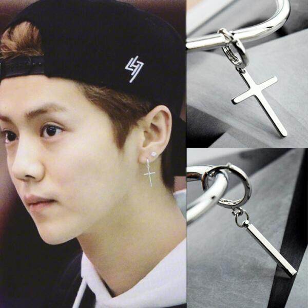 Akhir Musim Gugur Luhan dengan Anting-Anting Pria dan Wanita Di Zhejiang Yiwu Anting-anting Silang Berjalan Pria Bandara Menjalankan Saudara Pecinta Siswa Tide anting Pria 1 Anting-anting Kata (Anting-anting Silang) -Intl