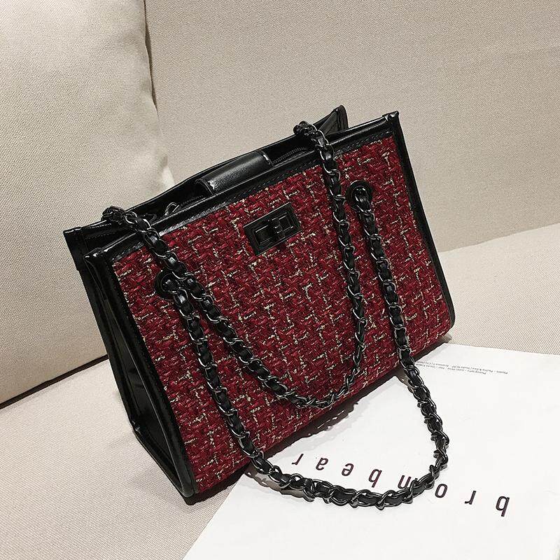 Autumn and winter handbags women 2018 new tide Korea fashion leisure woolen cloth lock joker chain shoulder his female bag