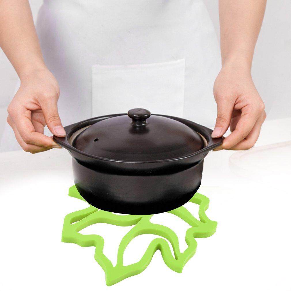 GOOD Fashion Maple Leave Heat Insulation Cup Coaster Anti-skid Non-slip Pad Mat Green