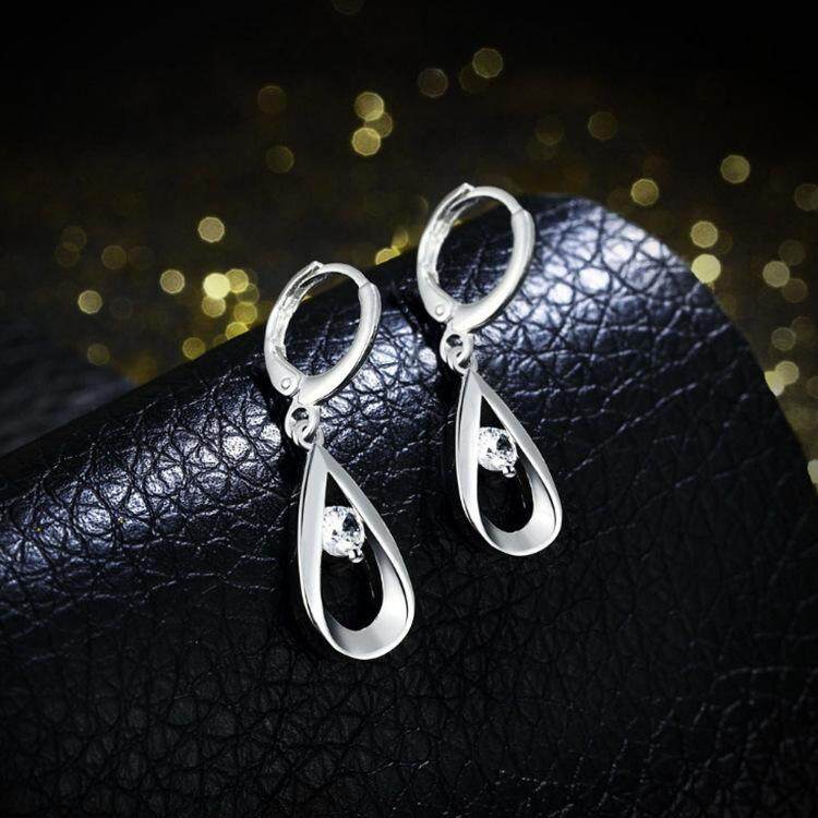 women-silverzircon-dropearrings-detail04.jpg