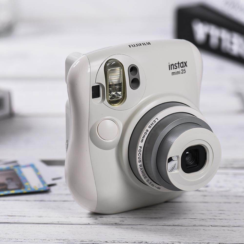 Fujifilm Instax Mini 25 Hello Kitty KT Kamera Instan Built-In Cermin Swafoto Flash Dual Jendela Auto Pop-Up Lensa W/Lensa Close Up -Intl