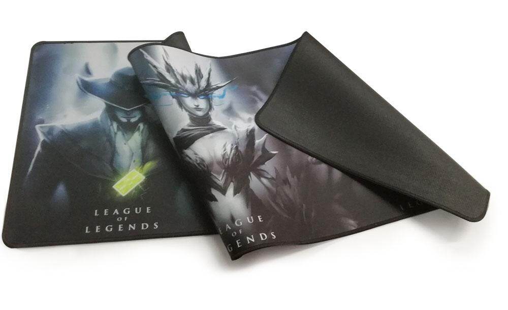 mouse mat_800x300_2.jpg