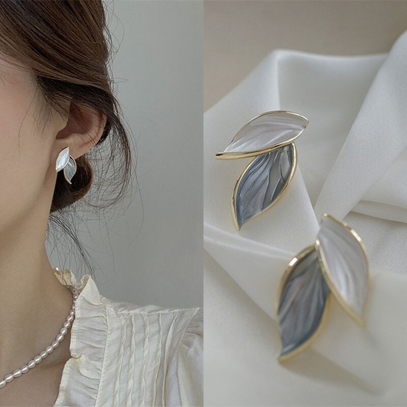 《Jump》 [READY STOCK] Korean Ins Style Summer Easy Match Sweet Leaves Shape Earrings