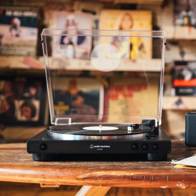 AudioTechnica ATLP60XBT Wireless Fully Automatic Belt Drive