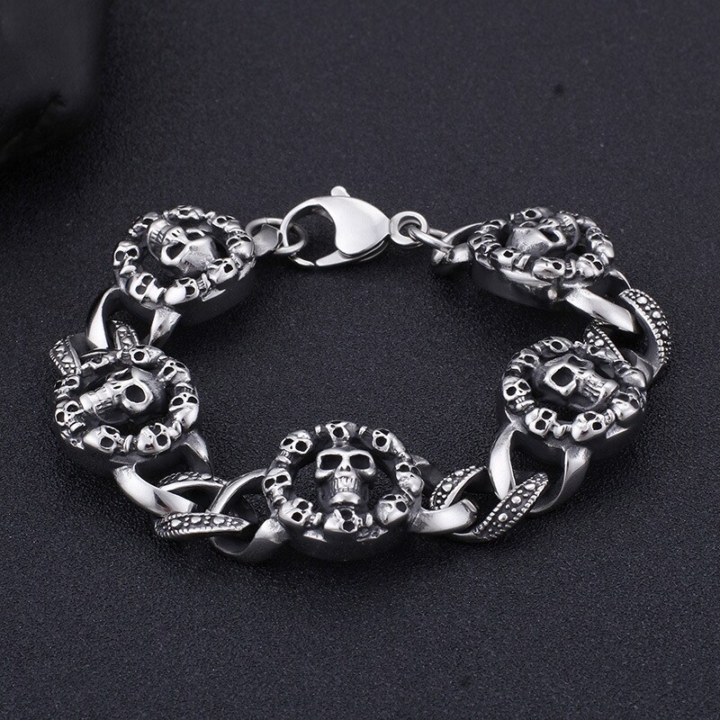 《Jump》Stainless Steel Bracelet Fashion Retro Titanium Steel Skull Bracelet Men Fashion Personality Bracelet Jewelry