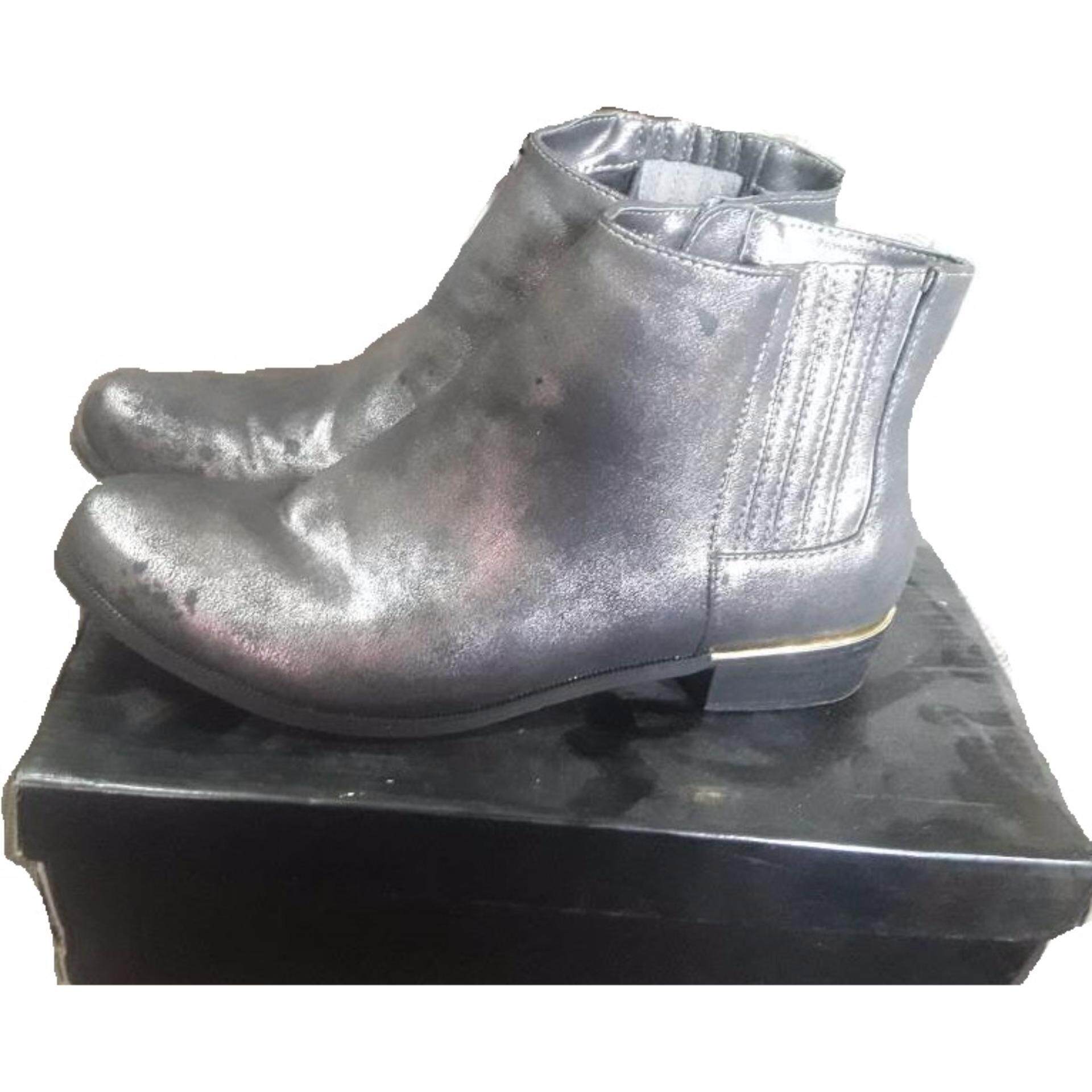 zalora chelsea boots