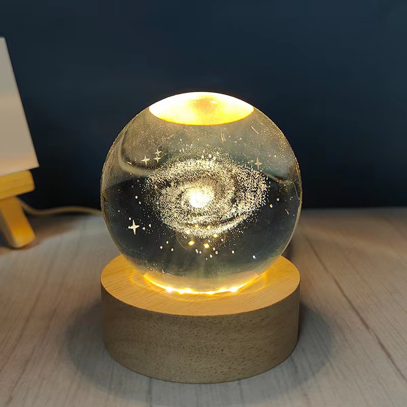 USB Crystal Ball Night Lamp / 水晶球小夜灯摆件