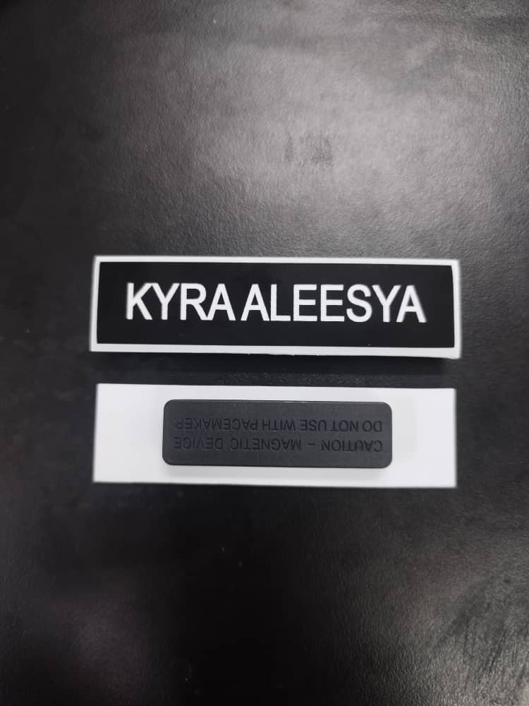 NAME TAG CIKGU SEKOLAH / PENJAWAT AWAM / KAKITANGAN KERAJAAN(75X25mm)(75x20mm)