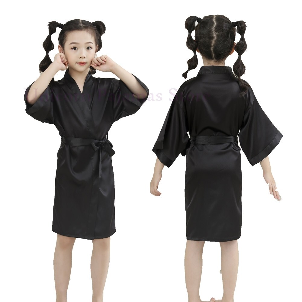 [Quần Áo xiaoli] Áo choàng tắm màu đen bé gái áo choàng tắm Lụa Sữa nhuộm màu đen cho trẻ em áo ngủ 