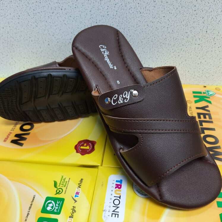 【Ready Stock】Summer Men's Sandal Fashion Home Waterproof Selipar Lelaki Summer Outoor Beach Light Man Shoes Travel Design A