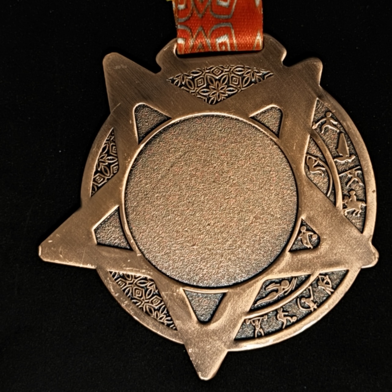 EP-MP395 Metal Hanging Medal of Durable Cast Alloy with Lanyard Pingat Gantung Logam Aloi