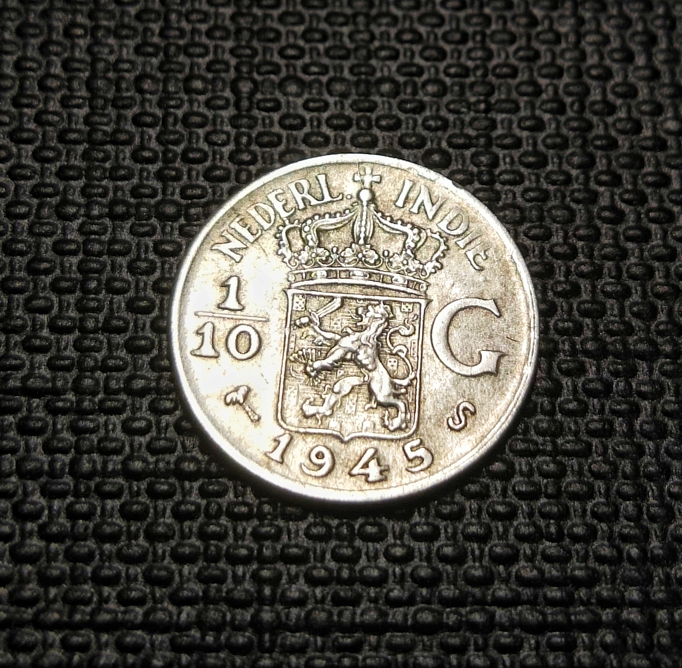 Netherlands East Indies Old Silver Coin 1/10 Gulden Year 1945
