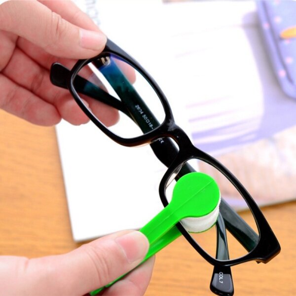 Giá bán 1/3Pcs Portable Eyeglass Spectacles Microfiber Cleaner Brush Professional Glasses Clean Tool