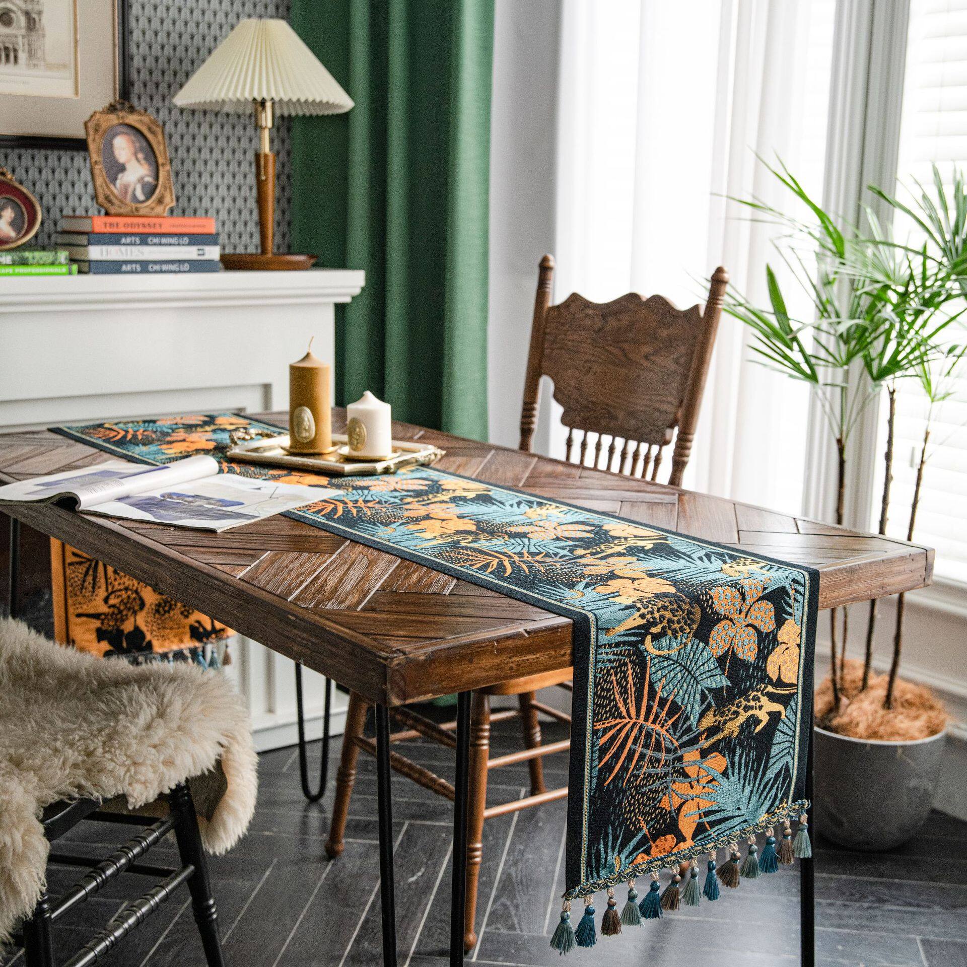 Nordic Luxury Jacquard Table Runner Tasseled Polyester Tropical Flora and Fauna Flowers Table Cloth Decoration For Festival Holiday Home Tea Table TV Cabinet Bed Runner