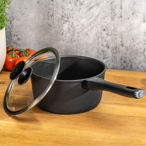 ZWILLING Madura Plus saucepan with lid 20cm