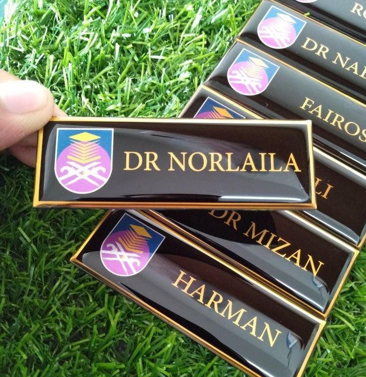 NAME TAG EPOXY ACRYLIC UiTM (75X25MM)