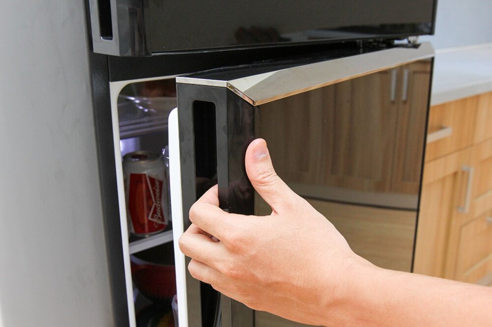 199 liters Refrigerator Panasonic NR-BN211GKVN Figure 3