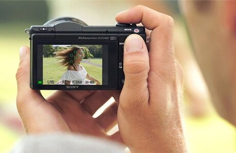 capture-any-moment-with-lightening-speed